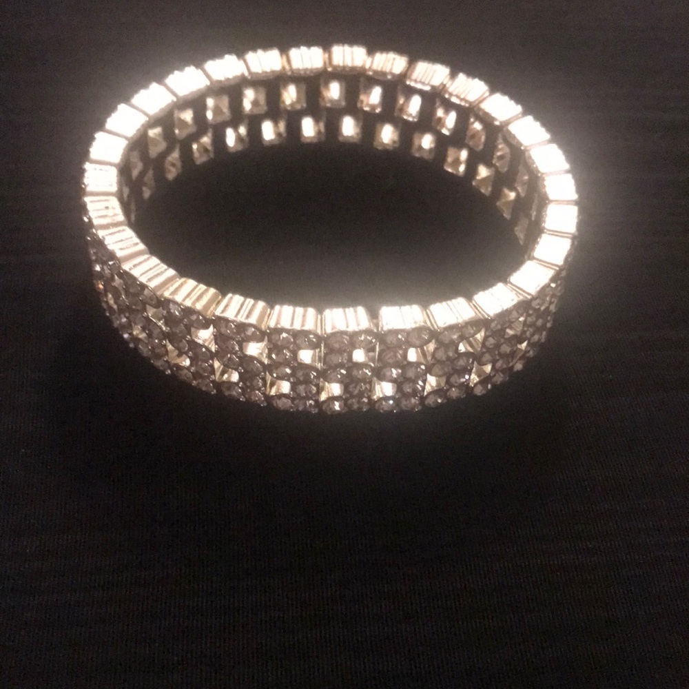 Monet bracelet stretch silver tone rhinestone